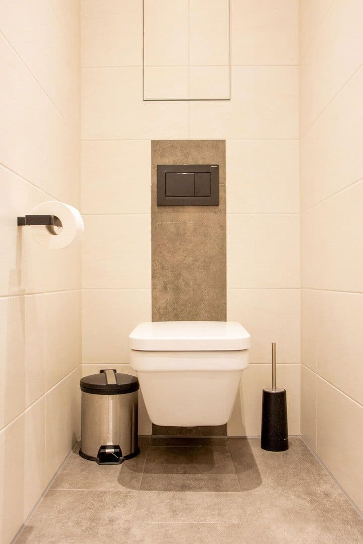 Prenájom bytu 4-izbový 108 m², Zimmererstr. 16, Augsburg, Bavorsko Prenájom bytu 4-izbový 108 m², Zimmererstr. 16, Augsburg, Bavorsko