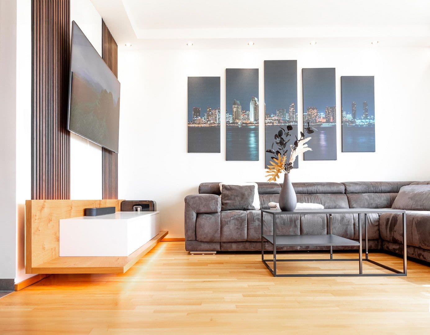 Prenájom bytu 4-izbový 108 m², Zimmererstr. 16, Augsburg, Bavorsko Prenájom bytu 4-izbový 108 m², Zimmererstr. 16, Augsburg, Bavorsko