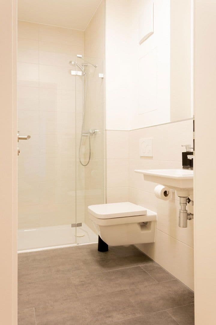 Prenájom bytu 4-izbový 108 m², Zimmererstr. 16, Augsburg, Bavorsko Prenájom bytu 4-izbový 108 m², Zimmererstr. 16, Augsburg, Bavorsko