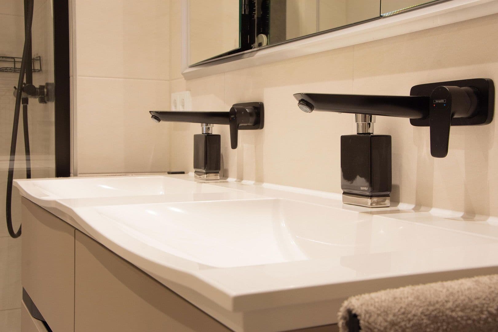 Prenájom bytu 4-izbový 108 m², Zimmererstr. 16, Augsburg, Bavorsko Prenájom bytu 4-izbový 108 m², Zimmererstr. 16, Augsburg, Bavorsko