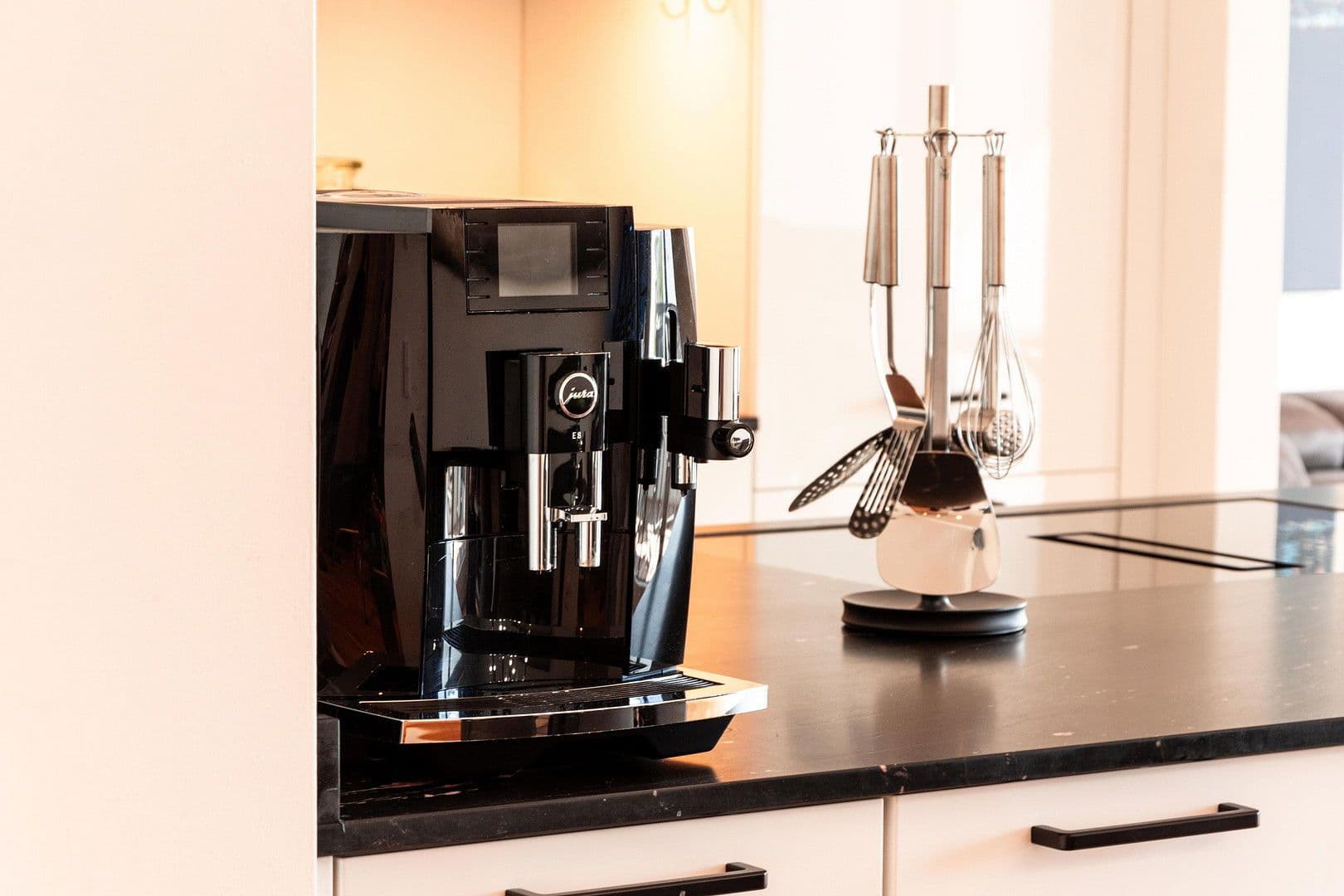 Prenájom bytu 4-izbový 108 m², Zimmererstr. 16, Augsburg, Bavorsko Prenájom bytu 4-izbový 108 m², Zimmererstr. 16, Augsburg, Bavorsko