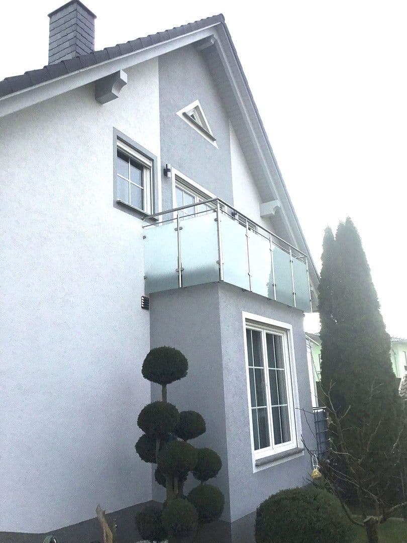 Predaj domu 211 m², pozemek 613 m², Mainleus, Bavorsko Predaj domu 211 m², pozemek 613 m², Mainleus, Bavorsko