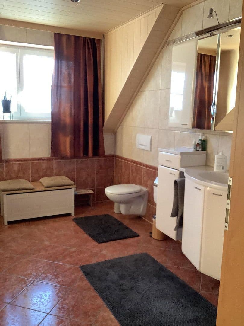 Predaj domu 211 m², pozemek 613 m², Mainleus, Bavorsko Predaj domu 211 m², pozemek 613 m², Mainleus, Bavorsko