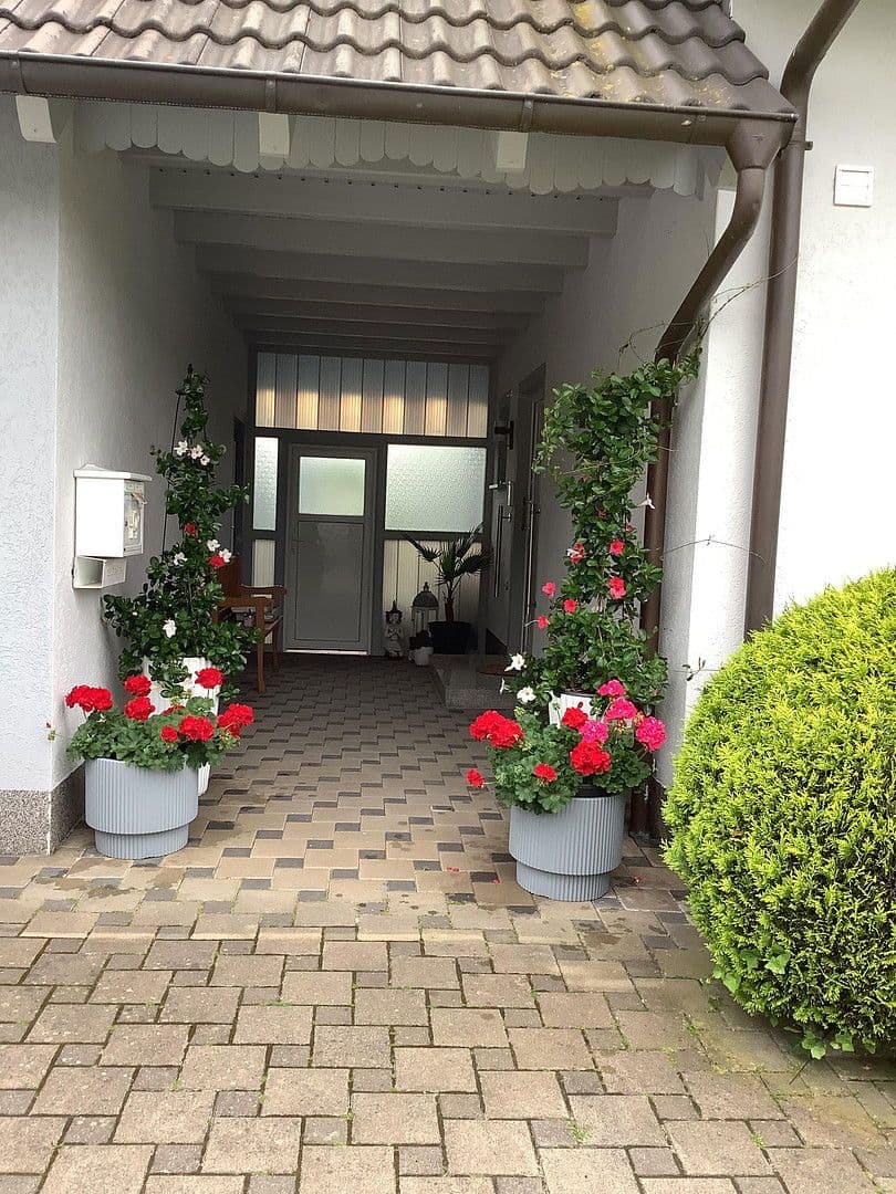 Predaj domu 211 m², pozemek 613 m², Mainleus, Bavorsko Predaj domu 211 m², pozemek 613 m², Mainleus, Bavorsko