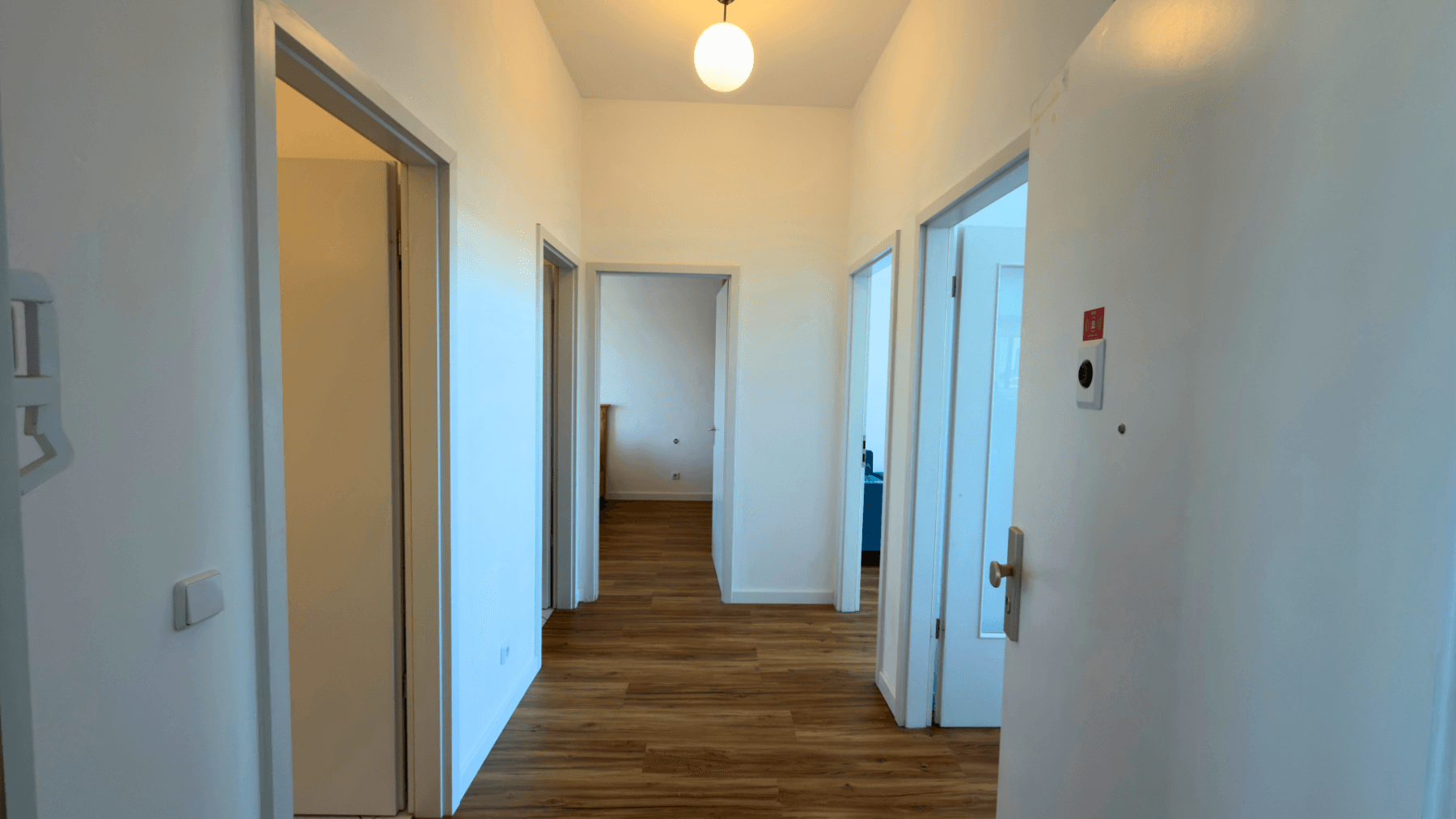 Predaj bytu 3-izbový 80 m², Berlin, Berlín Predaj bytu 3-izbový 80 m², Berlin, Berlín