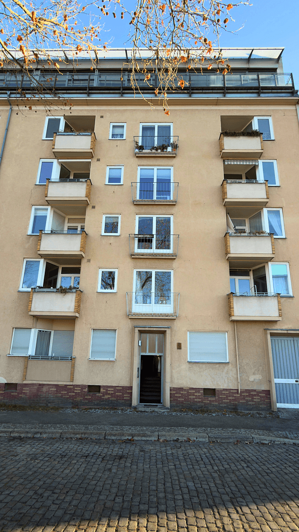 Predaj bytu 3-izbový 80 m², Berlin, Berlín Predaj bytu 3-izbový 80 m², Berlin, Berlín