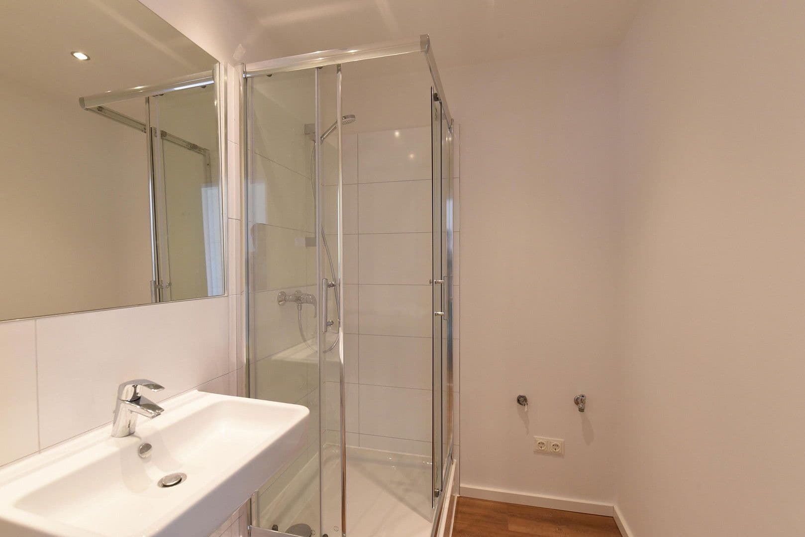 Prenájom bytu 3-izbový 67 m², Hamburg, Hamburg Prenájom bytu 3-izbový 67 m², Hamburg, Hamburg