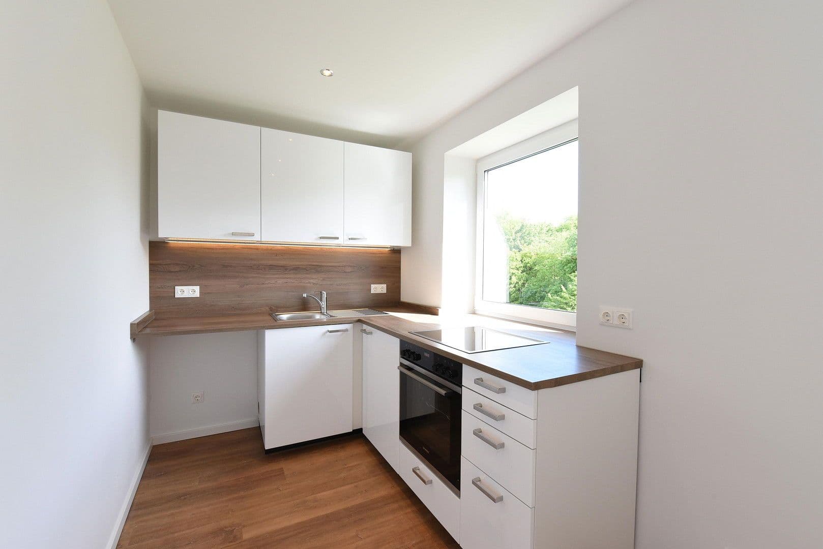 Prenájom bytu 3-izbový 67 m², Hamburg, Hamburg Prenájom bytu 3-izbový 67 m², Hamburg, Hamburg