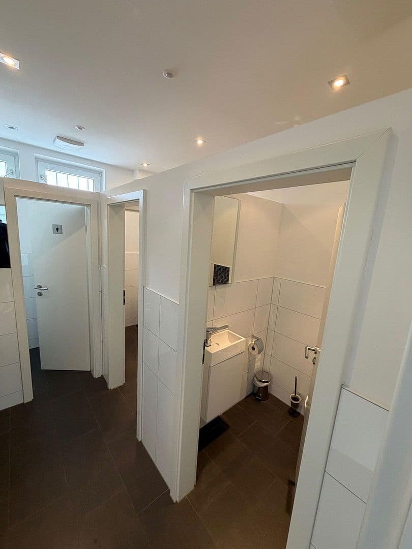 Prenájom kancelárie 5.050 m², Deilinghoferstr. 35-37, Hemer, Severné Porýnie - Westfálsko Prenájom kancelárie 5.050 m², Deilinghoferstr. 35-37, Hemer, Severné Porýnie - Westfálsko