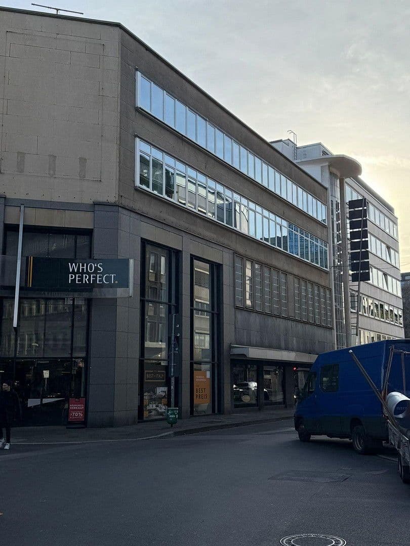 Prenájom nebytového priestoru 330 m², Düsseldorf, Severné Porýnie - Westfálsko Prenájom nebytového priestoru 330 m², Düsseldorf, Severné Porýnie - Westfálsko