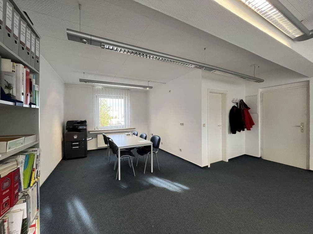 Prenájom kancelárie 129 m², Köln, Severné Porýnie - Westfálsko Prenájom kancelárie 129 m², Köln, Severné Porýnie - Westfálsko