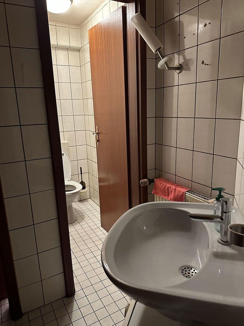 Prenájom nebytového priestoru 107 m², Obersulm, Bádensko-Wurttembersko Prenájom nebytového priestoru 107 m², Obersulm, Bádensko-Wurttembersko