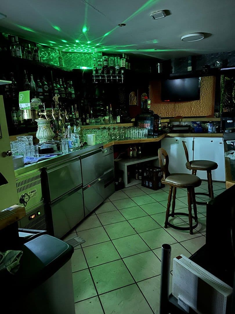 Prenájom nebytového priestoru 107 m², Obersulm, Bádensko-Wurttembersko Prenájom nebytového priestoru 107 m², Obersulm, Bádensko-Wurttembersko