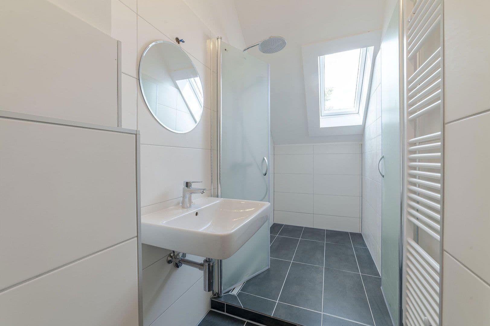 Prenájom bytu 4-izbový 100 m², Wittensteinstraße 137, Wuppertal, Severné Porýnie - Westfálsko Prenájom bytu 4-izbový 100 m², Wittensteinstraße 137, Wuppertal, Severné Porýnie - Westfálsko