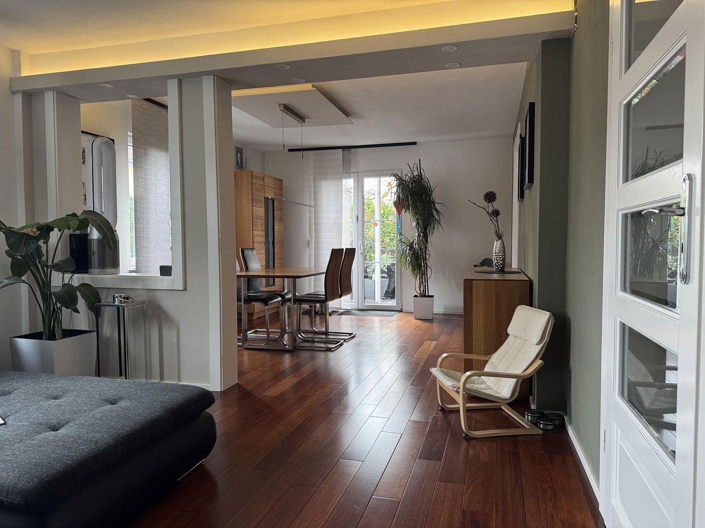 Predaj domu 170 m², pozemek 325 m², Kirchheim unter Teck, Bádensko-Wurttembersko Predaj domu 170 m², pozemek 325 m², Kirchheim unter Teck, Bádensko-Wurttembersko