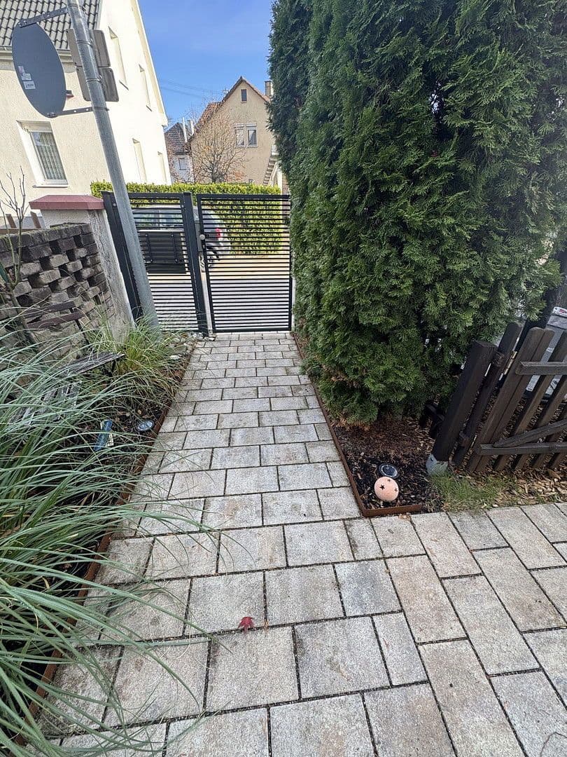 Predaj domu 170 m², pozemek 325 m², Kirchheim unter Teck, Bádensko-Wurttembersko Predaj domu 170 m², pozemek 325 m², Kirchheim unter Teck, Bádensko-Wurttembersko