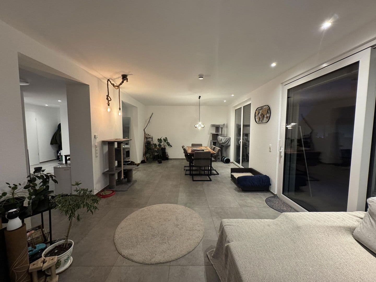 Prenájom bytu 3-izbový 100 m², Bergstrasse 11, Laufenburg (Baden), Bádensko-Wurttembersko Prenájom bytu 3-izbový 100 m², Bergstrasse 11, Laufenburg (Baden), Bádensko-Wurttembersko