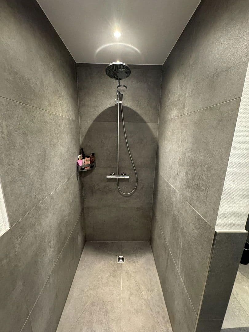 Prenájom bytu 3-izbový 100 m², Bergstrasse 11, Laufenburg (Baden), Bádensko-Wurttembersko Prenájom bytu 3-izbový 100 m², Bergstrasse 11, Laufenburg (Baden), Bádensko-Wurttembersko