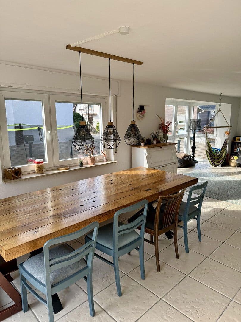 Predaj domu 220 m², pozemek 689 m², Muggensturm, Bádensko-Wurttembersko Predaj domu 220 m², pozemek 689 m², Muggensturm, Bádensko-Wurttembersko