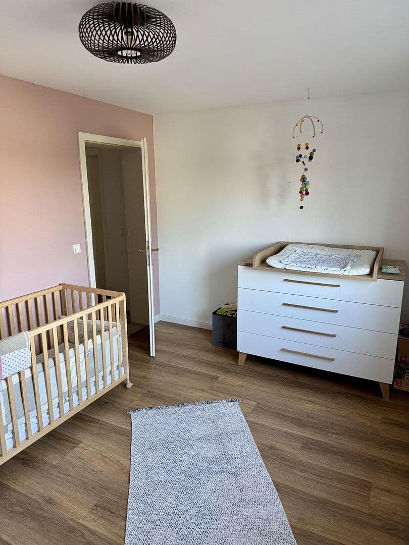 Predaj domu 220 m², pozemek 689 m², Muggensturm, Bádensko-Wurttembersko Predaj domu 220 m², pozemek 689 m², Muggensturm, Bádensko-Wurttembersko