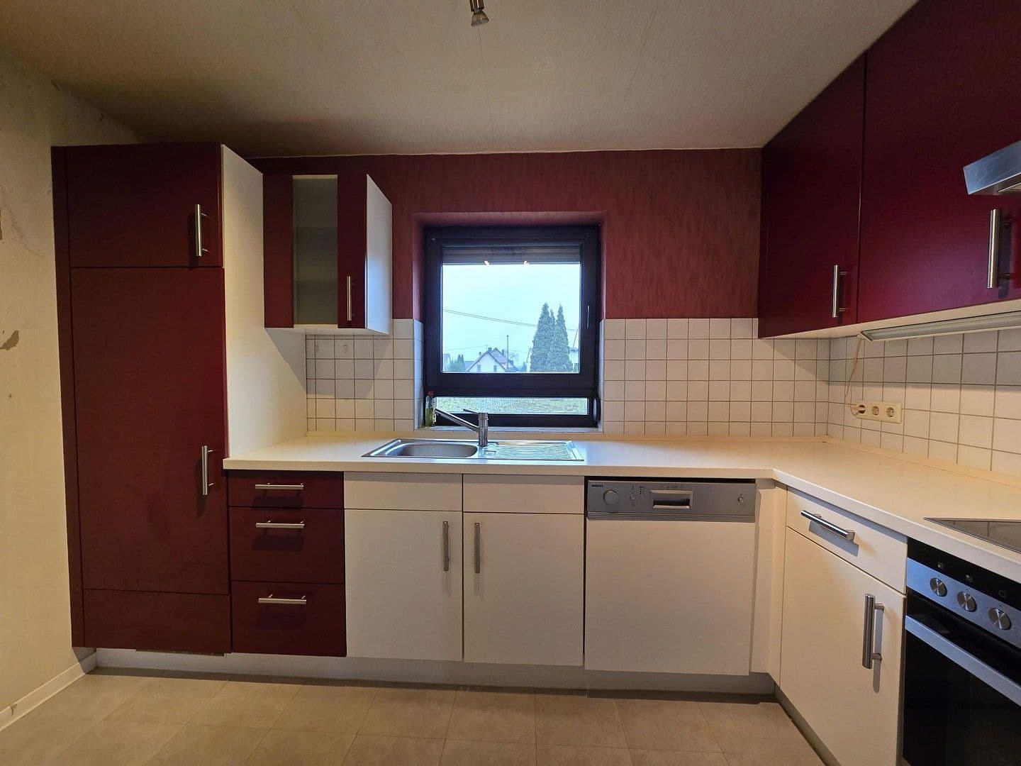 Prenájom bytu 3-izbový 92 m², Neuwied, Porýnie-Falcko Prenájom bytu 3-izbový 92 m², Neuwied, Porýnie-Falcko