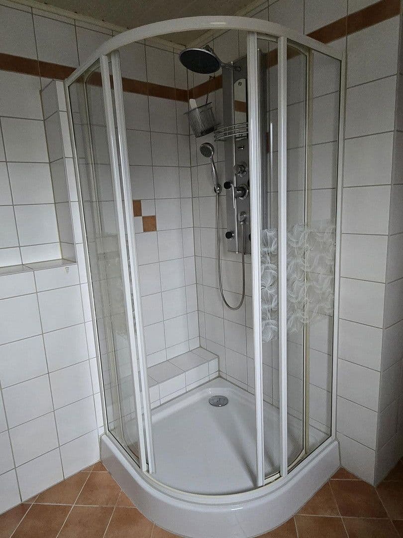 Prenájom bytu 3-izbový 92 m², Neuwied, Porýnie-Falcko Prenájom bytu 3-izbový 92 m², Neuwied, Porýnie-Falcko