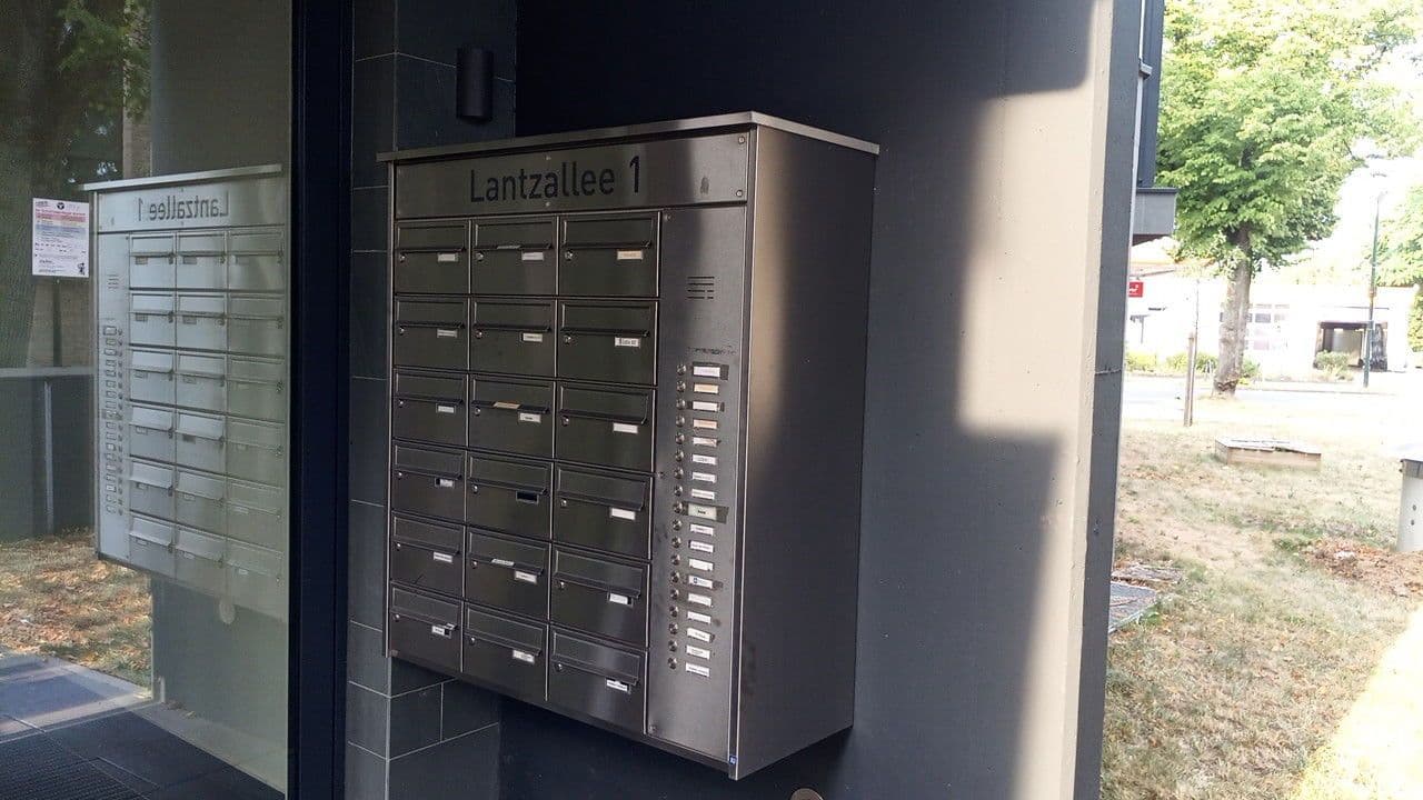 Predaj domu 1.531 m², pozemek 1.077 m², Lantzalle 1, Düsseldorf, Severné Porýnie - Westfálsko Predaj domu 1.531 m², pozemek 1.077 m², Lantzalle 1, Düsseldorf, Severné Porýnie - Westfálsko