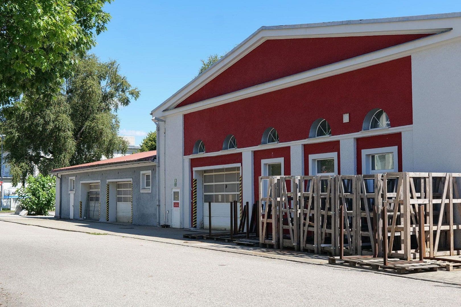 Prenájom nebytového priestoru 4.000 m², Töging, Bavorsko Prenájom nebytového priestoru 4.000 m², Töging, Bavorsko