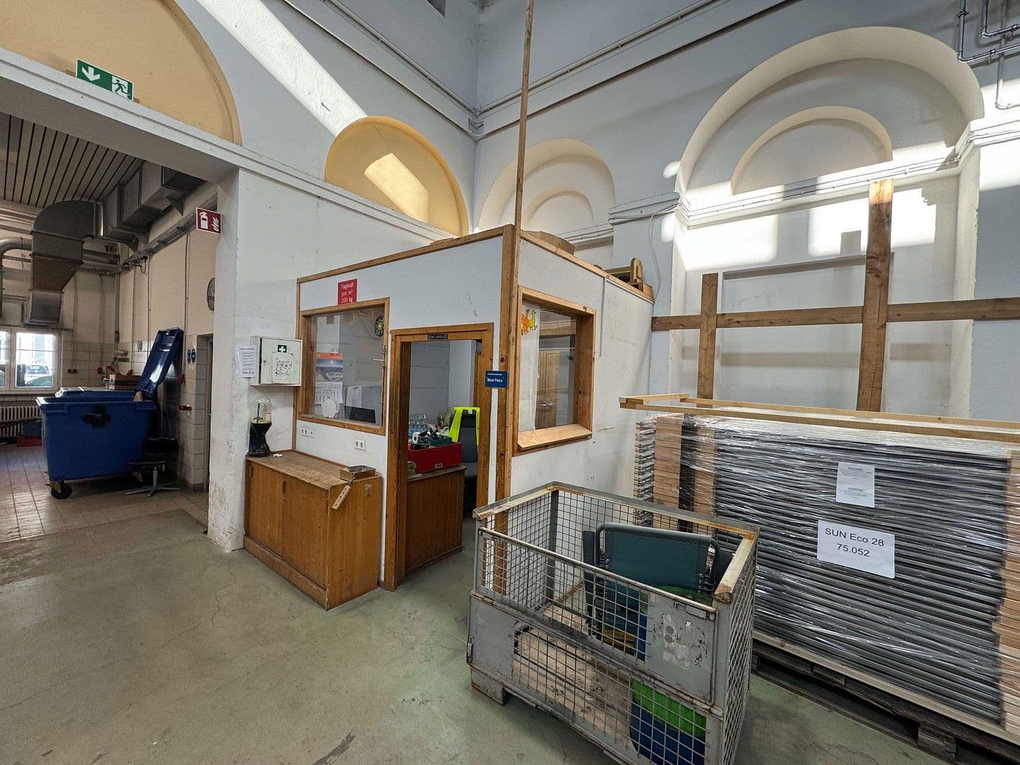 Prenájom nebytového priestoru 4.000 m², Töging, Bavorsko Prenájom nebytového priestoru 4.000 m², Töging, Bavorsko