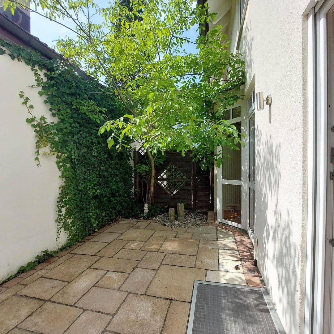 Predaj domu 137 m², pozemek 174 m², München, Bavorsko Predaj domu 137 m², pozemek 174 m², München, Bavorsko