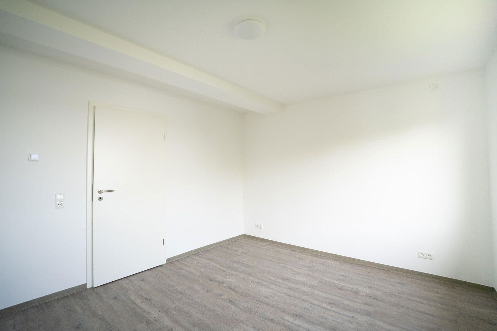 Predaj domu 238 m², pozemek 1.866 m², Zerbst/Anhalt, Sasko-Anhaltsko Predaj domu 238 m², pozemek 1.866 m², Zerbst/Anhalt, Sasko-Anhaltsko