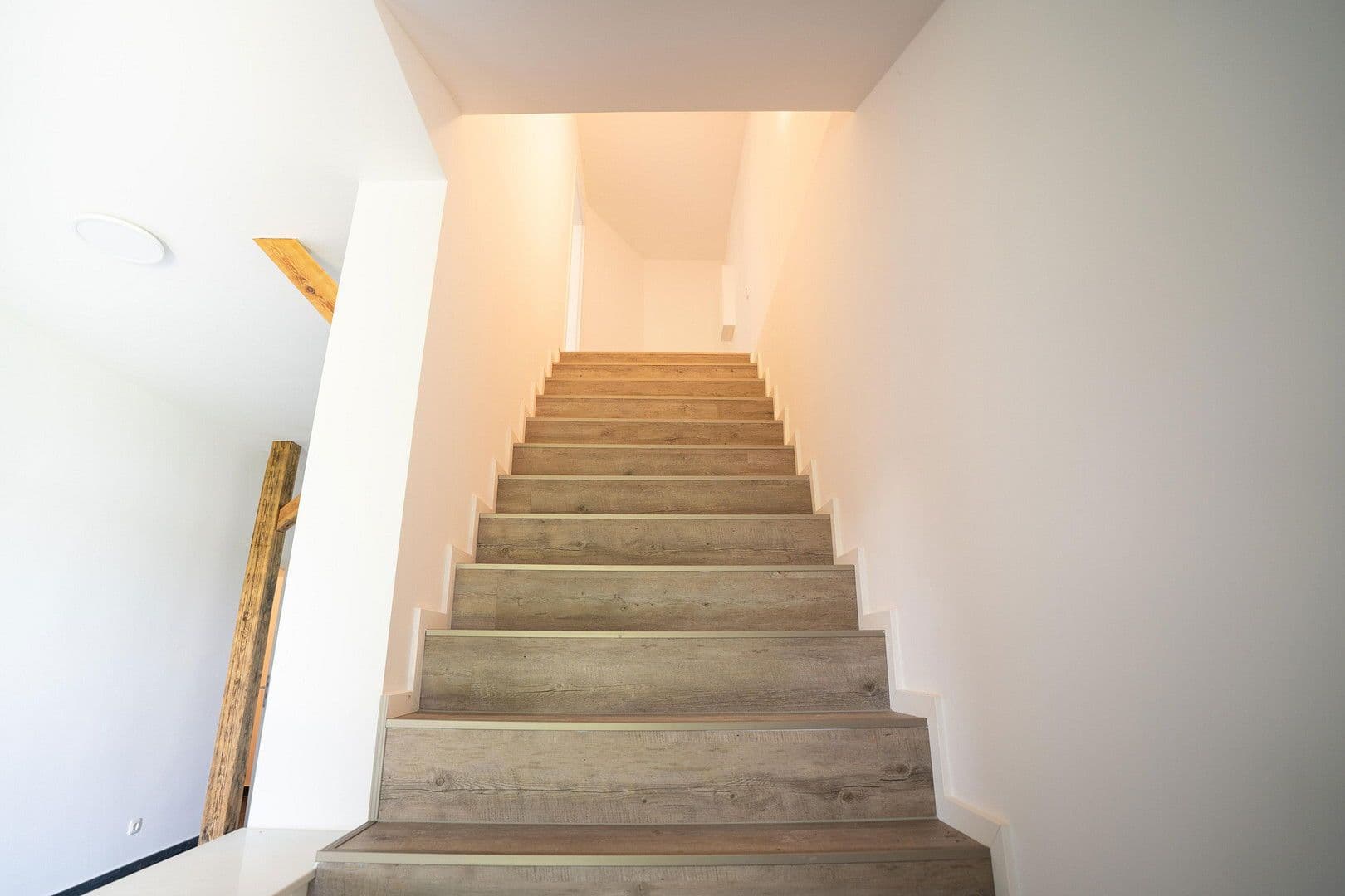 Predaj domu 238 m², pozemek 1.866 m², Zerbst/Anhalt, Sasko-Anhaltsko Predaj domu 238 m², pozemek 1.866 m², Zerbst/Anhalt, Sasko-Anhaltsko