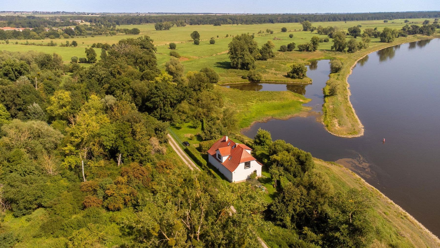 Predaj domu 238 m², pozemek 1.866 m², Zerbst/Anhalt, Sasko-Anhaltsko Predaj domu 238 m², pozemek 1.866 m², Zerbst/Anhalt, Sasko-Anhaltsko