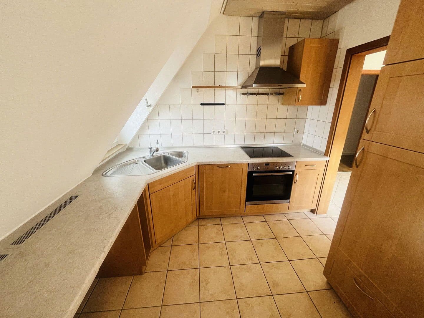 Prenájom bytu 15 m², Bottwarbahnstraße 25, Heilbronn, Bádensko-Wurttembersko Prenájom bytu 15 m², Bottwarbahnstraße 25, Heilbronn, Bádensko-Wurttembersko