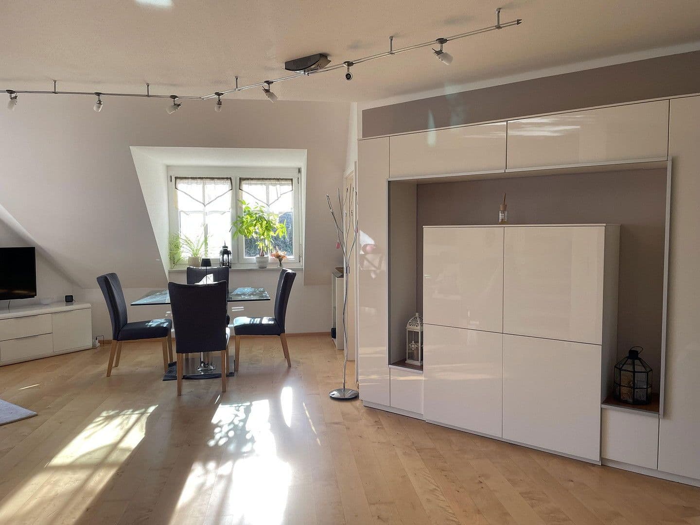 Predaj bytu 3-izbový 109 m², Gröbenzell, Bavorsko Predaj bytu 3-izbový 109 m², Gröbenzell, Bavorsko