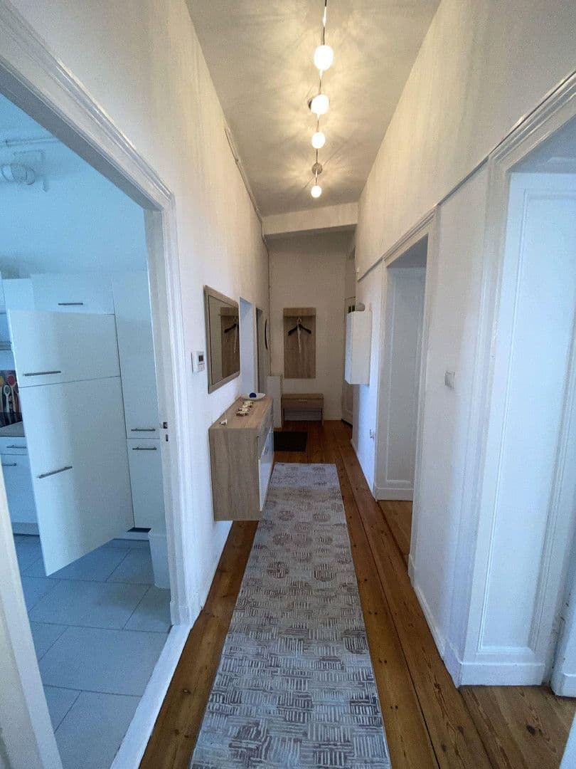 Prenájom bytu 3-izbový 90 m², Berlin, Berlín Prenájom bytu 3-izbový 90 m², Berlin, Berlín