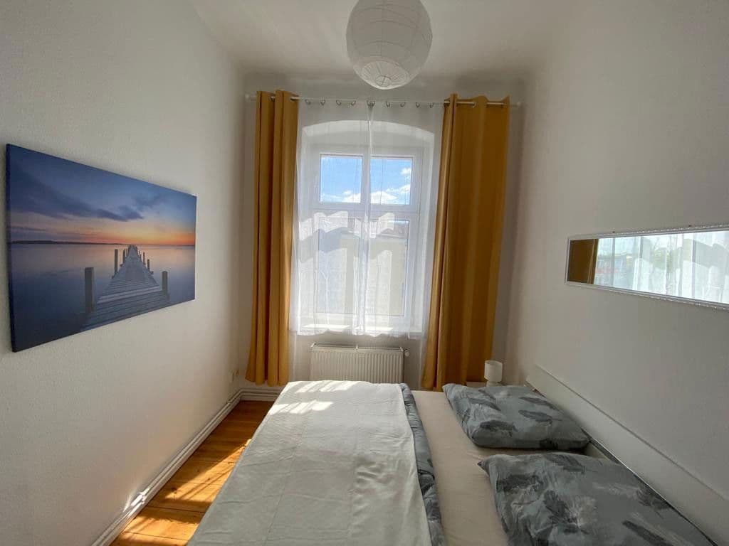 Prenájom bytu 3-izbový 90 m², Berlin, Berlín Prenájom bytu 3-izbový 90 m², Berlin, Berlín