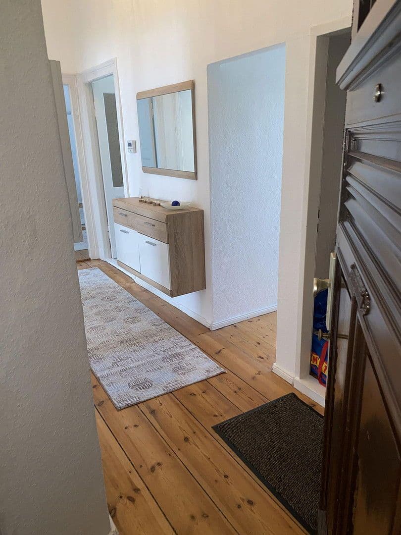 Prenájom bytu 3-izbový 90 m², Berlin, Berlín Prenájom bytu 3-izbový 90 m², Berlin, Berlín