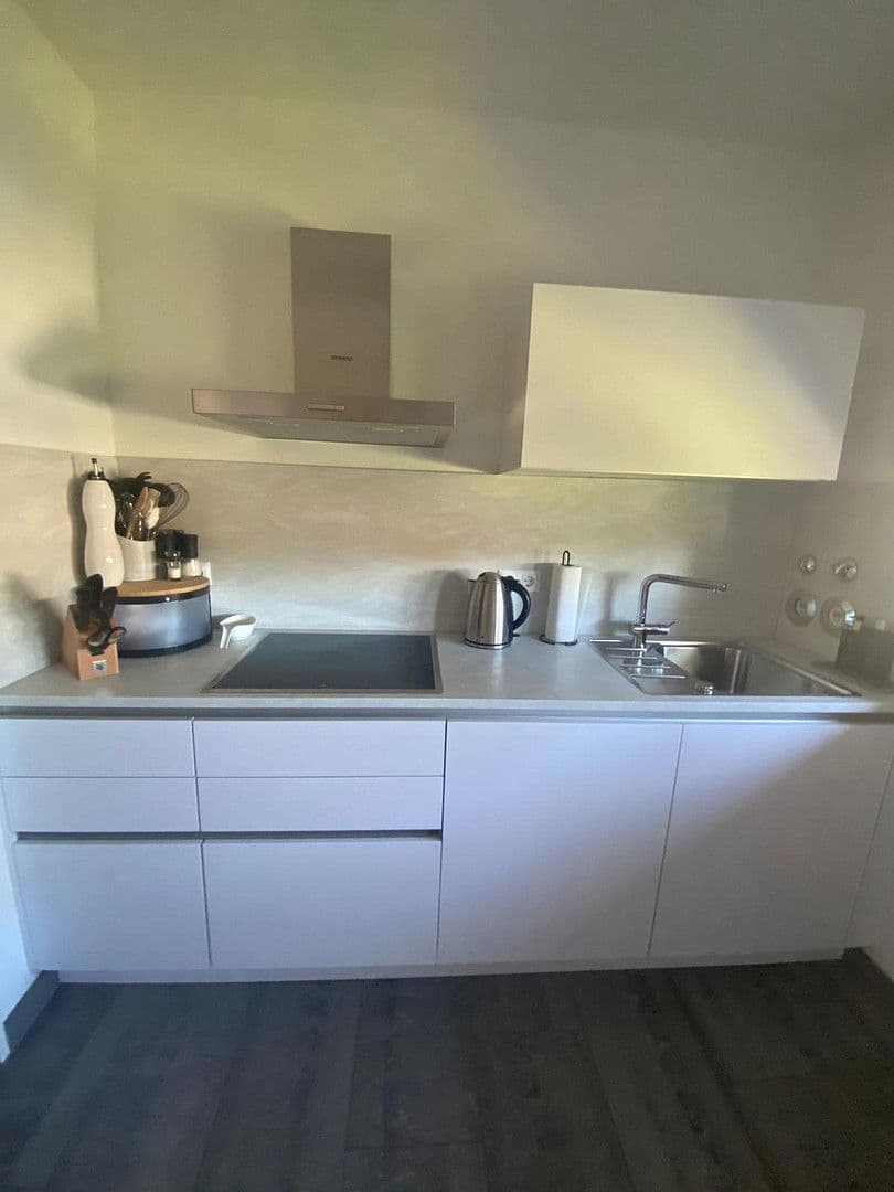 Prenájom bytu 3-izbový 99 m², Baden-Baden, Bádensko-Wurttembersko Prenájom bytu 3-izbový 99 m², Baden-Baden, Bádensko-Wurttembersko