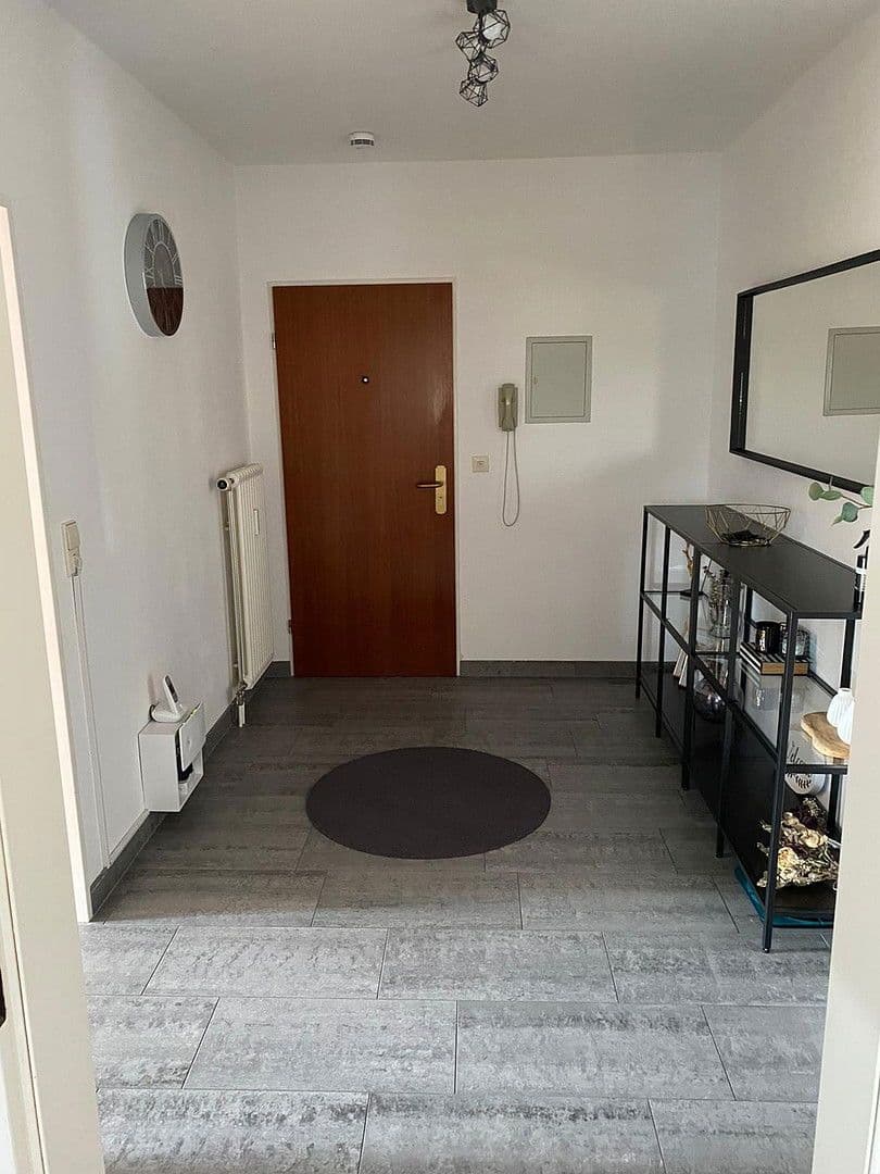 Prenájom bytu 3-izbový 99 m², Baden-Baden, Bádensko-Wurttembersko Prenájom bytu 3-izbový 99 m², Baden-Baden, Bádensko-Wurttembersko