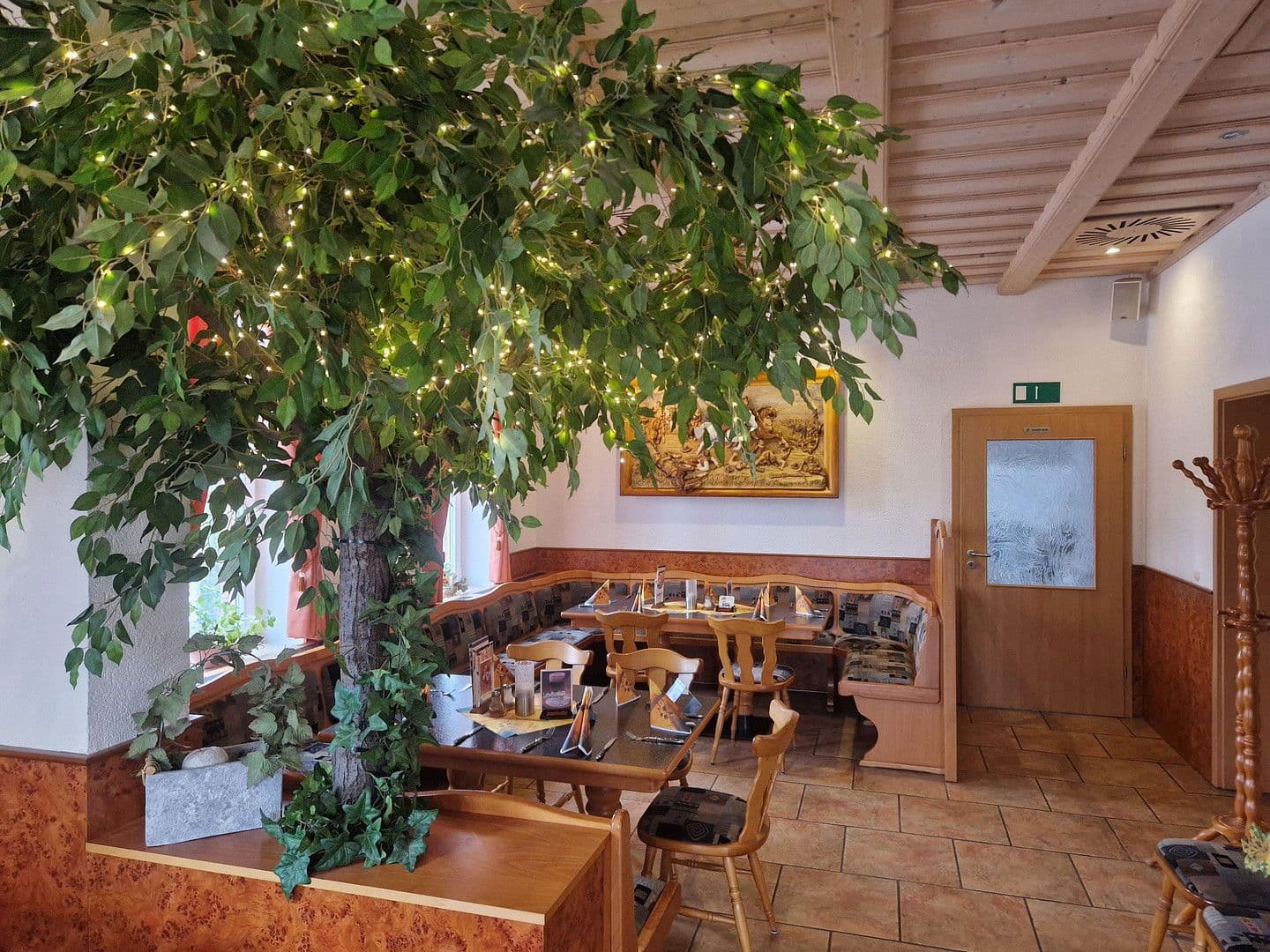 Predaj nebytového priestoru 2.200 m², Lützen, Sasko-Anhaltsko Predaj nebytového priestoru 2.200 m², Lützen, Sasko-Anhaltsko