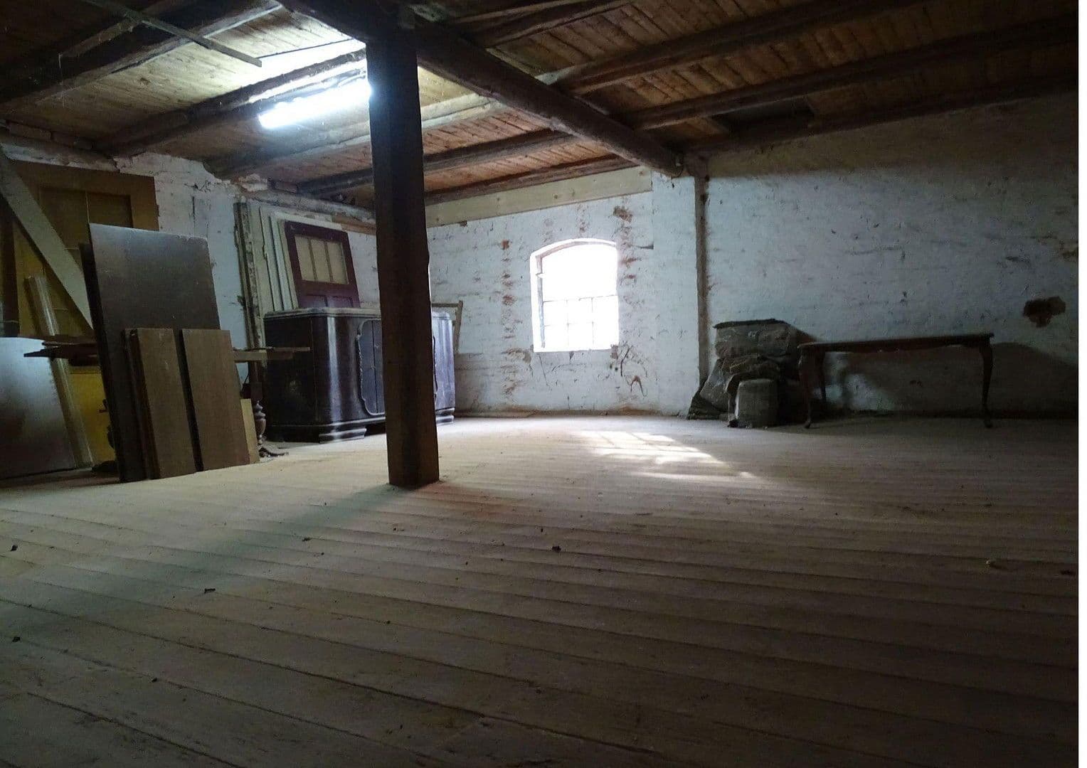 Predaj domu 200 m², pozemek 1.220 m², Hessisch Oldendorf, Dolné Sasko Predaj domu 200 m², pozemek 1.220 m², Hessisch Oldendorf, Dolné Sasko