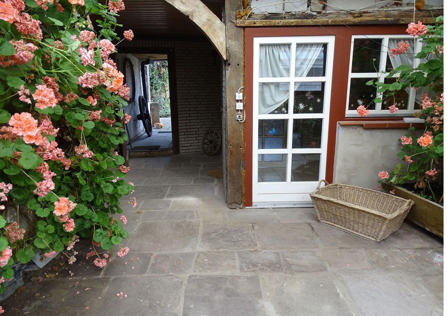 Predaj domu 200 m², pozemek 1.220 m², Hessisch Oldendorf, Dolné Sasko Predaj domu 200 m², pozemek 1.220 m², Hessisch Oldendorf, Dolné Sasko