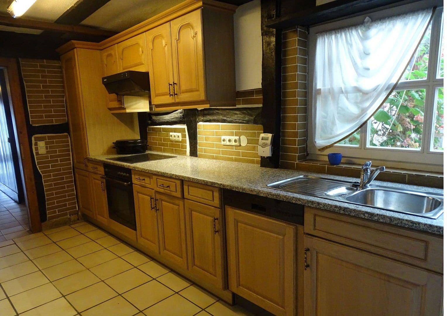 Predaj domu 200 m², pozemek 1.220 m², Hessisch Oldendorf, Dolné Sasko Predaj domu 200 m², pozemek 1.220 m², Hessisch Oldendorf, Dolné Sasko