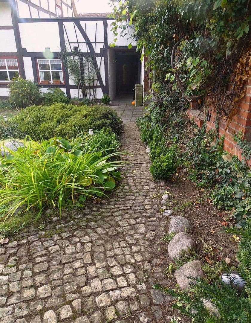 Predaj domu 200 m², pozemek 1.220 m², Hessisch Oldendorf, Dolné Sasko Predaj domu 200 m², pozemek 1.220 m², Hessisch Oldendorf, Dolné Sasko