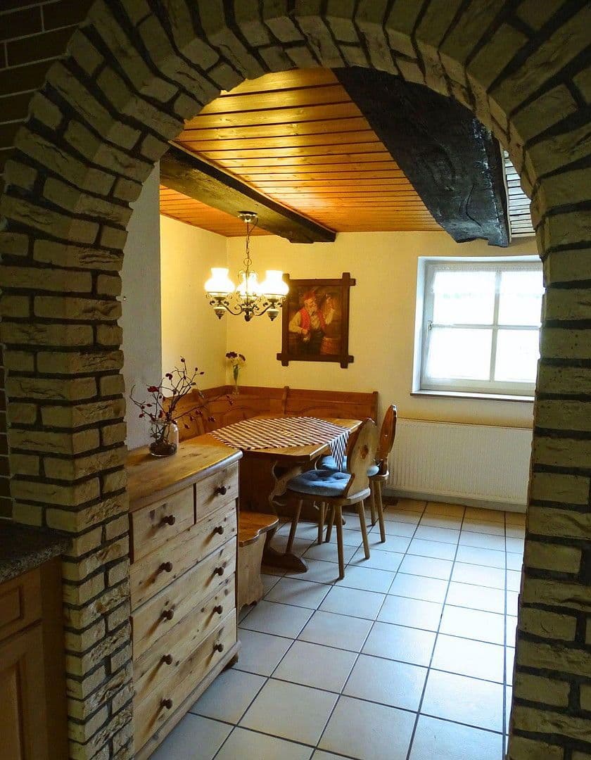 Predaj domu 200 m², pozemek 1.220 m², Hessisch Oldendorf, Dolné Sasko Predaj domu 200 m², pozemek 1.220 m², Hessisch Oldendorf, Dolné Sasko