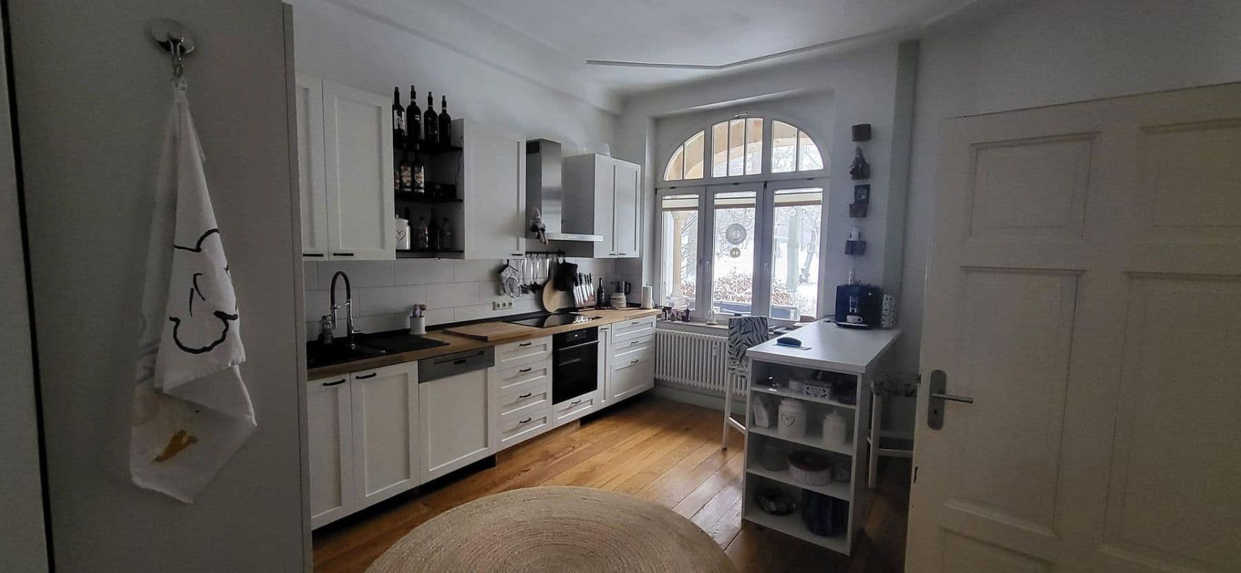 Prenájom bytu 4-izbový 165 m², Lindenauallee 28, Gotha, Durínsko Prenájom bytu 4-izbový 165 m², Lindenauallee 28, Gotha, Durínsko