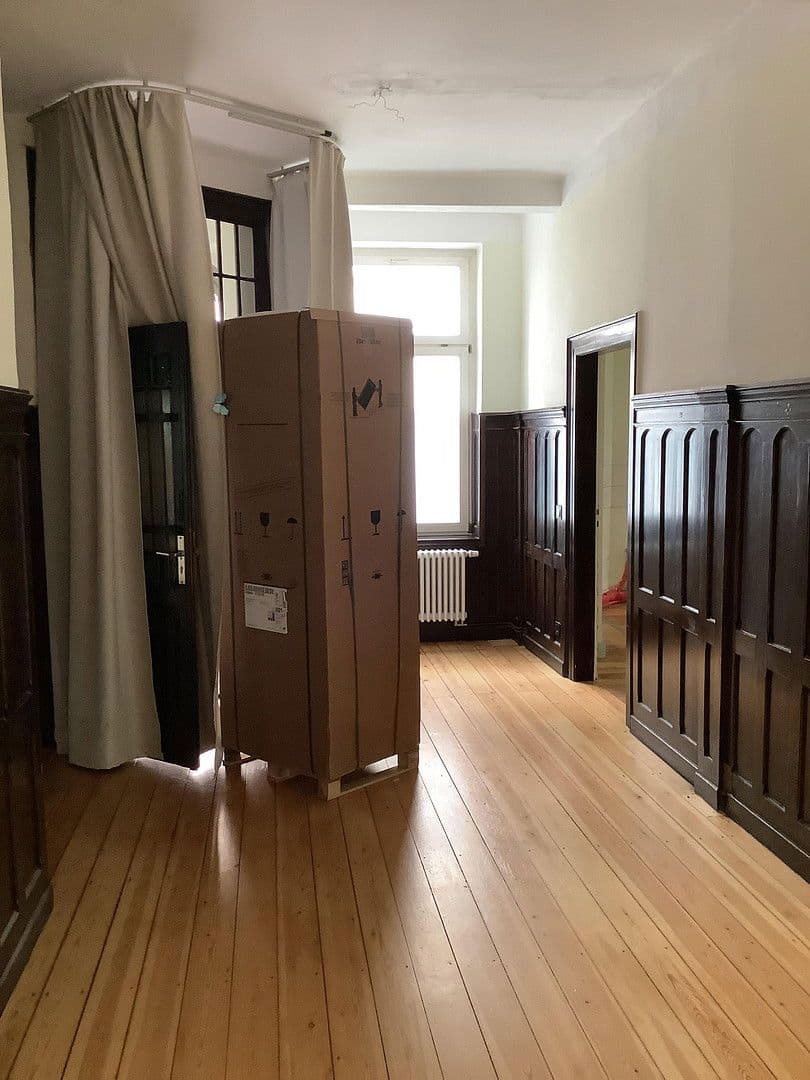 Prenájom bytu 4-izbový 165 m², Lindenauallee 28, Gotha, Durínsko Prenájom bytu 4-izbový 165 m², Lindenauallee 28, Gotha, Durínsko