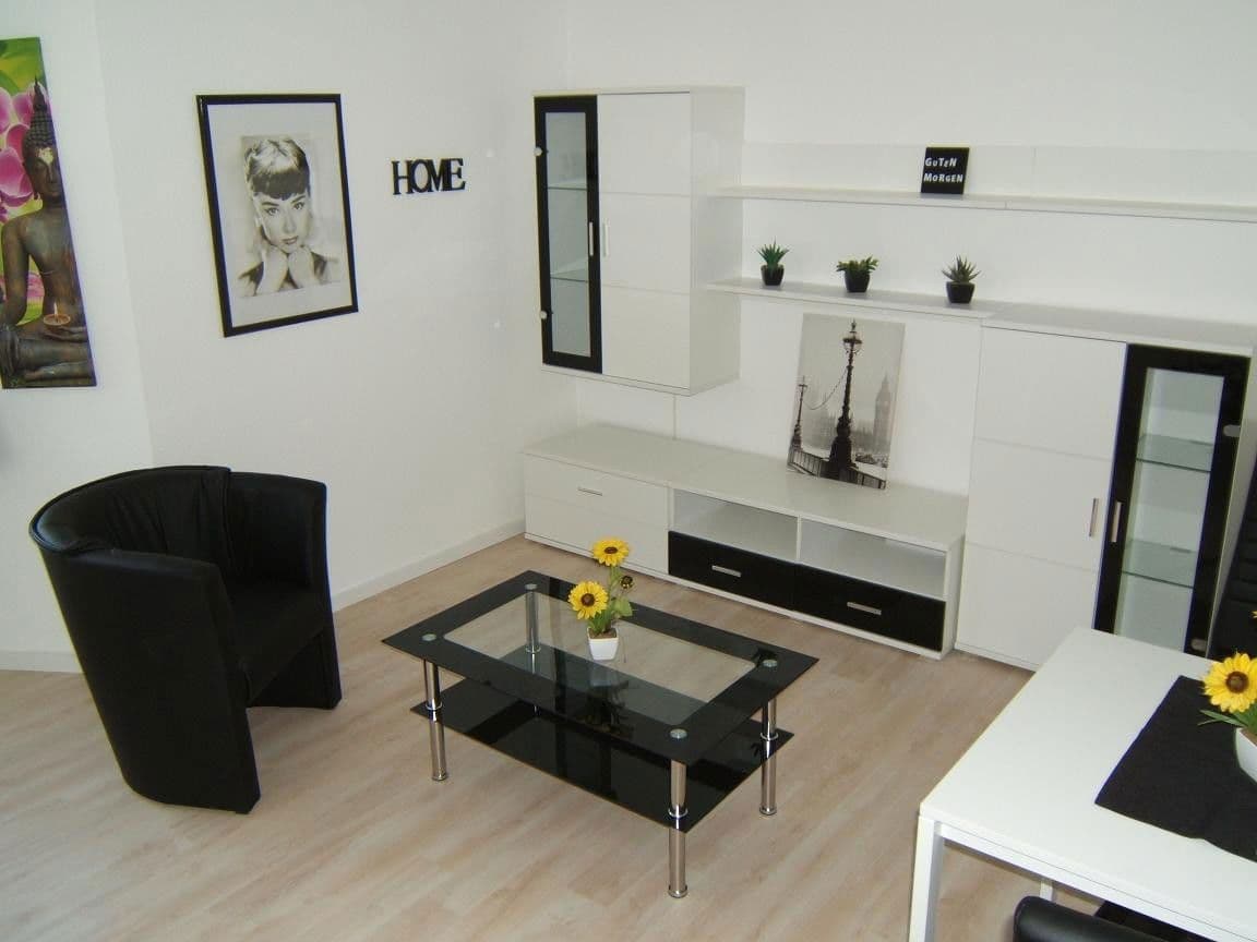 Prenájom bytu 2-izbový 38 m², Frankfurt, Hesensko Prenájom bytu 2-izbový 38 m², Frankfurt, Hesensko