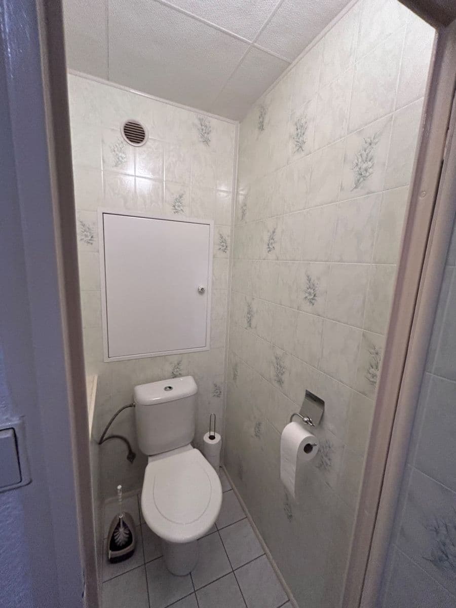 Prenájom bytu 3-izbový 72 m², Čenětická, Praha, Praha Prenájom bytu 3-izbový 72 m², Čenětická, Praha, Praha